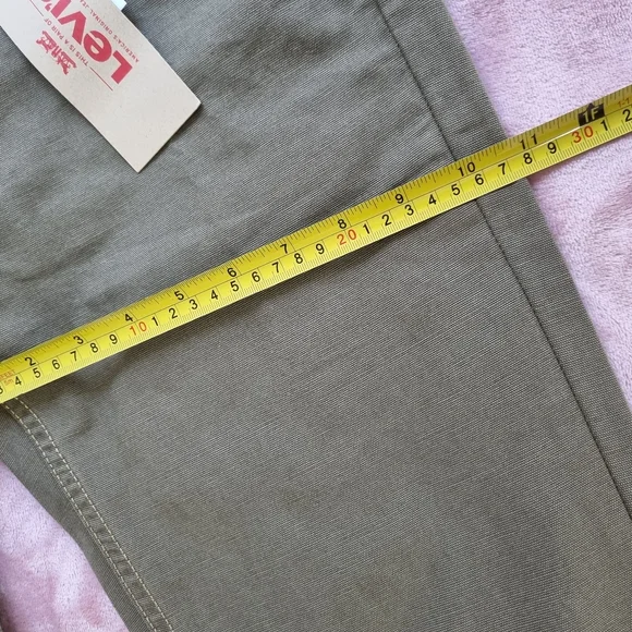 Levi's 514 straight leg pant olive green Size W29/L32 New With Tags - Picture 5 of 10